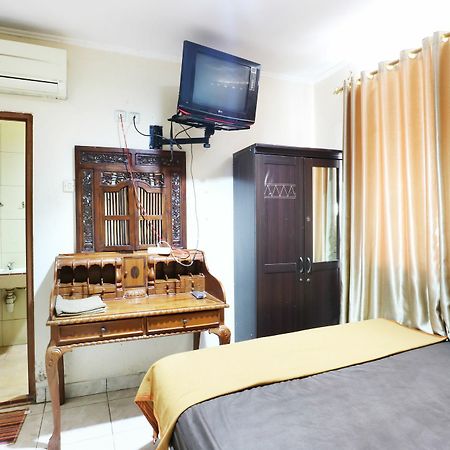 Wisma Nely Murni Jacarta Exterior foto